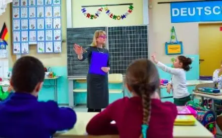 في ألمانيا.. التحقيق مع معلمة تغيبت عن العمل 16 عاما بدعوى المرض