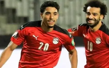 “يستحق عدة كرات ذهبية”.. نجم مانشستر سيتي يعلق لمصرواي على المقارنة بين صلاح ومرموش