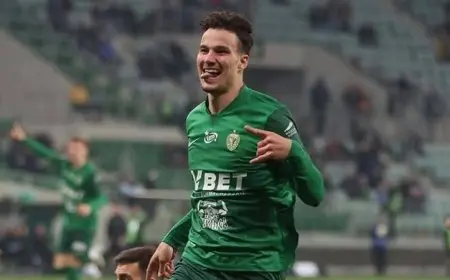 وكيل أسد الحملاوي يوضح حقيقة مفاوضات الأهلي لضمه في يناير