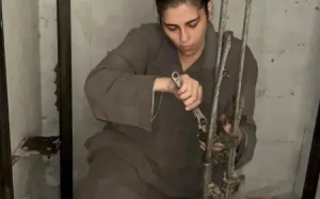 يوأنا.. فتاة من الإسكندرية تتحدى المألوف وتقتحم مهنة صيانة الأسانسيرات