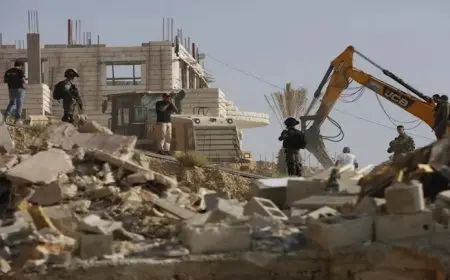 مصادر فلسطينية: إخطارات إسرائيلية بهدم منازل ومحال تجارية في شمال القدس