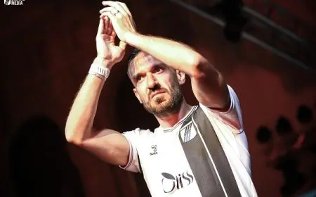 «عودة الطيور المهاجرة» معلول والمثلوثي يتصدران العائدين من مصر إلى تونس