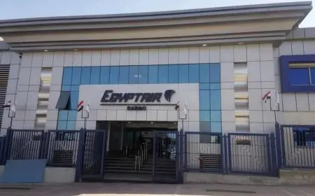 مصر للطيران تعدم بضائع مهملة وكيماويات دعما لمنظومة السلامة وكفاءة التشغيل