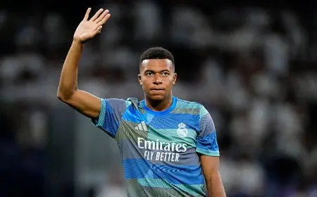 مبابي: الفوز بالألقاب مع ريال مدريد حلمي الأكبر.. وصوتي للكرة الذهبية ذهب إلى ديمبلي
