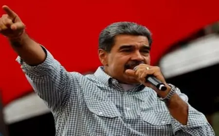 رئيس فنزويلا يأمر بنشر 25 ألف عسكري على حدود كولومبيا