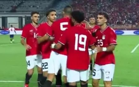 منتخب مصر بالقميص الأحمر أمام بوركينا فاسو في تصفيات المونديال