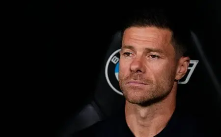 ألونسو يتوج بجائزة مدرب الشهر في الدوري الإسباني