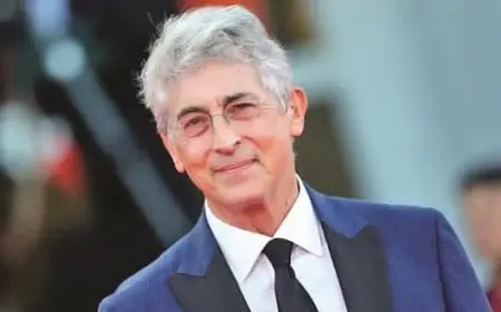 رئيس لجنة تحكيم فينيسيا السينمائي يرفض اتهامات بعدم منحه فيلم صوت هند رجب جائزة الأسد الذهبي