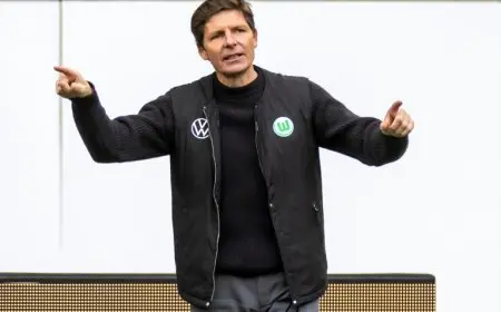 كريستال بالاس يحاول تذليل عقبات تجديد عقد مدربه