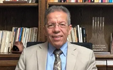 نقيب الأطباء: أكثر من نصف أطباء مصر يعملون بالخارج.. 130 ألفا وظاهرة الهجرة تنذر بخطر