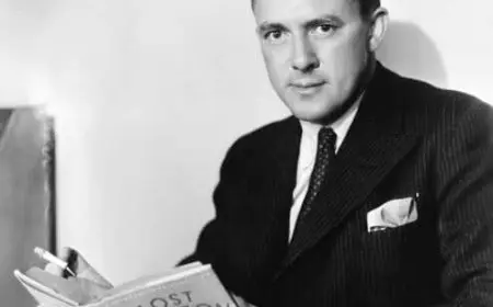 في ذكرى ميلاده.. أهم الأعمال الأدبية للروائي البريطاني جيمس هيلتون