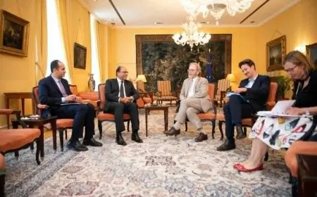 سفير مصر فى بروكسل يلتقي رئيس مجلس النواب البلجيكى