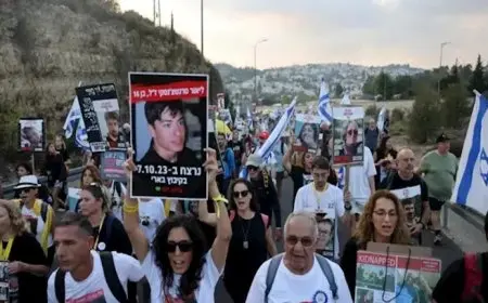 البث العبرية: عائلات أسرى إسرائيليين اجتمعت مع مسؤولين قطريين