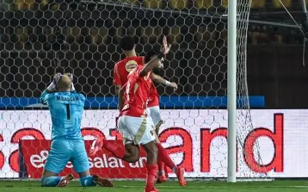 شوبير: حسين الشحات على أعتاب الرحيل من الأهلي صوب الاتحاد الليبي