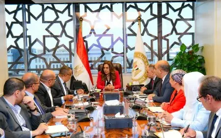 وزيرة التنمية المحلية: مشروعات تطوير البلوهول وقرية الغرقانة نماذج تعزز نشر السياحة البيئية