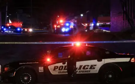 الشرطة الأمريكية: إصابة طالبين على الأقل في إطلاق نار بمدرسة ثانوية في ضواحي دنفر