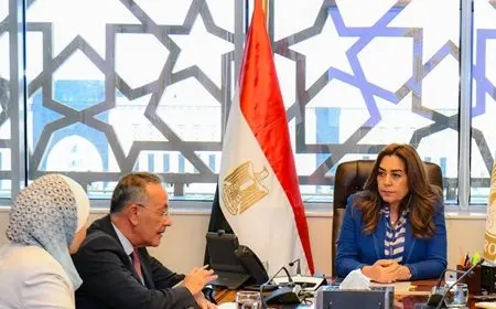 وزيرة البيئة تبحث مع الرئيس التنفيذي لهيئة المتحف المصري الكبير الجوانب البيئية للمشروع