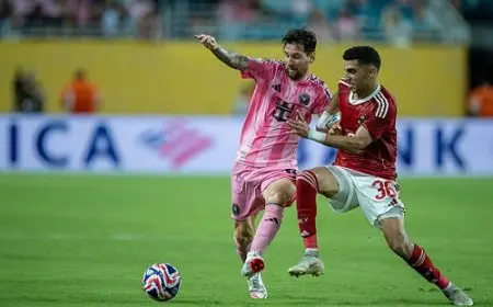 النحاس يجتمع مع «كوكا» لحل أزمة الجبهة اليسرى قبل مواجهة إنبي