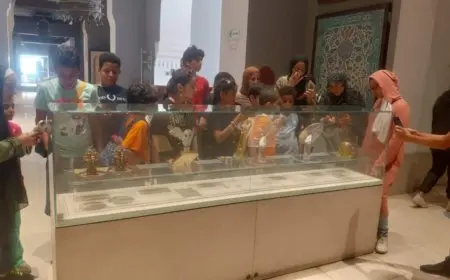 أتوبيس الفن الجميل يواصل أنشطته بجولة إلى متحف الفن الإسلامي