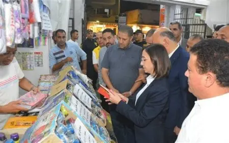 تخفيضات تصل لـ40%.. محافظ البحيرة تفتتح معرض أهلا مدارس بأرض المعارض في دمنهور