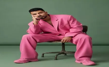 محمد أنور بإطلالة غريبة.. ونجوم الفن يعلقون