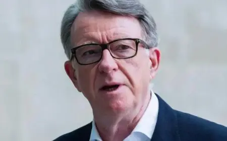 إقالة سفير لندن لدى واشنطن لعلاقته بالملياردير جيفري إبستين