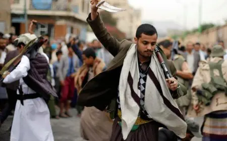 الحوثيون يعلنون ارتفاع حصيلة القصف الإسرائيلي إلى 211 شهيدا وجريحا