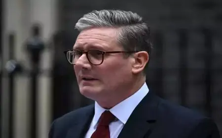 “يجب عليهم القتال أو الموت”.. رئيس الوزراء البريطاني يدين تصريحات إيلون ماسك بشأن المهاجرين