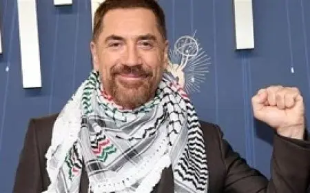 خافيير بارديم بالكوفية الفلسطينية في حفل جوائز إيمي