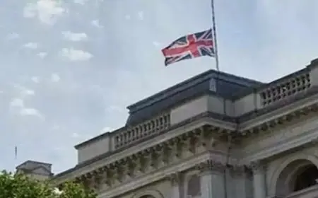 بريطانيا تستدعي السفير الروسي وترسل طائرات لبولندا.. ما القصة؟