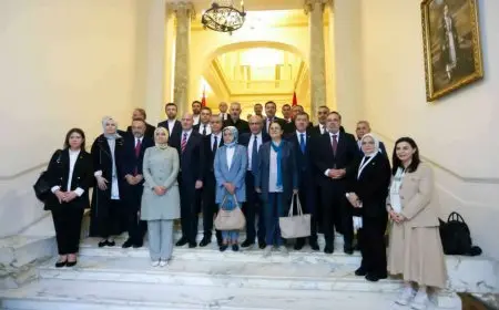 تضامنا مع أهالي غزة.. تفاصيل زيارة وفد من البرلمان التركي إلى معبر رفح البري