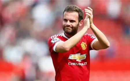 نجم مانشستر يونايتد السابق يطير للدوري الأسترالي