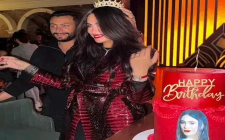 خطفوا الأنظار في الساحل.. 20 صورة رومانسية جمعت هاجر أحمد مع زوجها