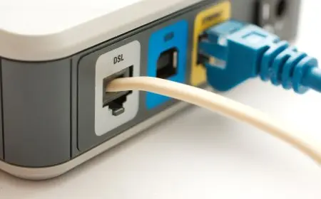 زعيم طالبان يحظر خدمة الإنترنت اللاسلكي بأحد الأقاليم الأفغانية