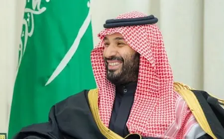 بن سلمان وأمين عام الأمن القومي الإيراني يناقشان المستجدات الإقليمية