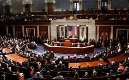 مدير (إف بي آي) يواجه انتقادات حادة من الديمقراطيين في جلسة رقابية بمجلس الشيوخ