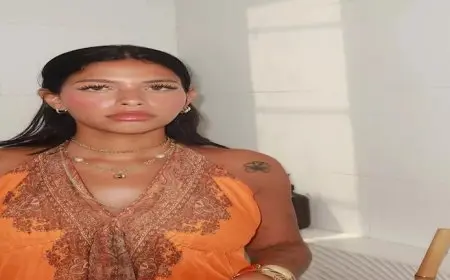 بعد نشر صورة مع جدها الفنان محمد رشدي.. من هي البلوجر فرح رشدي؟