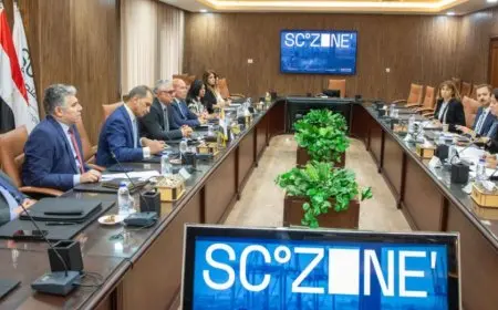 رئيس اقتصادية قناة السويس يستقبل وفد البنك الأوروبي لمناقشة التعاون المشترك