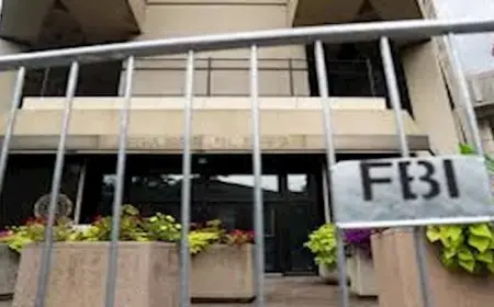 “بسبب علم أمريكا”.. سائق يقتحم بوابة مقر مكتب التحقيقات الفيدرالي في بيتسبرج