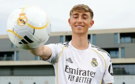 إيقاف هويسن مباراة واحدة بعد طرده أمام سوسيداد