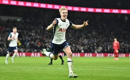 لوكاس بيرجفال يشيد بالصلابة الدفاعية لتوتنهام منذ بداية الموسم