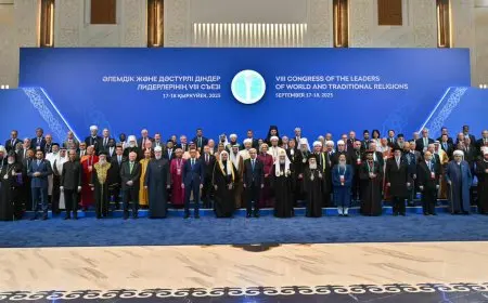 وزير الأوقاف يشهد الجلسة الافتتاحية للقمة الدولية الثامنة لزعماء الأديان بأستانا