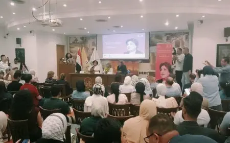 ماستر كلاس لفتحي عبد الوهاب بالدورة الثالثة من مهرجان إيزيس الدولي لمسرح المرأة