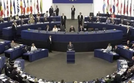 الاتحاد الأوروبي يعتزم إجراء محادثات مع بريطانيا وكندا بشأن انضمامها لصندوق بقيمة 150 مليار يورو