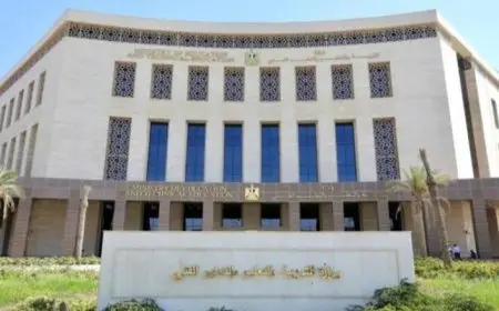 ننشر المواد المقررة على طلاب المرحلة الثانوية بالدرجات المخصصة لها في العام الدراسي الجديد