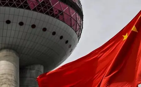 الصين: العالم في ” مفترق طرق” بين السلام والحرب