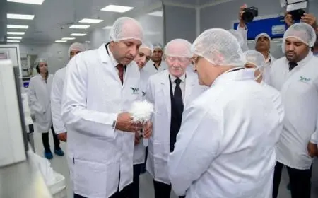 رئيس هيئة الدواء يؤكد الالتزام بتعزيز صناعة المستلزمات الطبية محليا