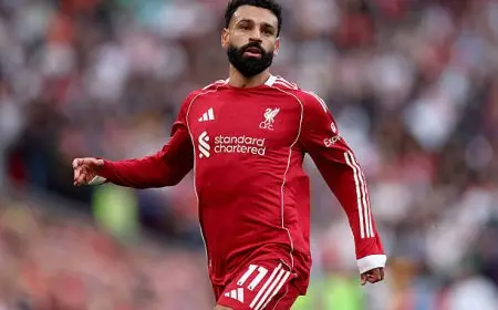 محمد صلاح يطارد رقمين قياسيين أمام إيفرتون