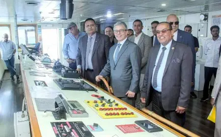 رئيس مصلحة الجمارك يبحث آليات تطوير حركة التجارة وسبل تحسين إدارة المهمل والمخازن بميناء نويبع