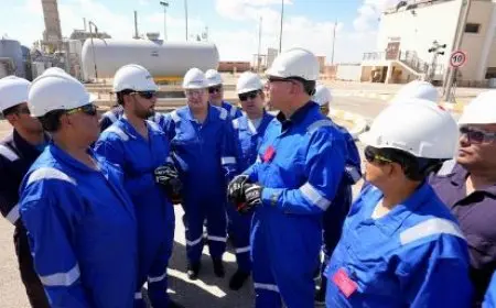 وزير البترول يتفقد موقع إنتاج الغاز لشركة شمال سيناء بالبحر المتوسط